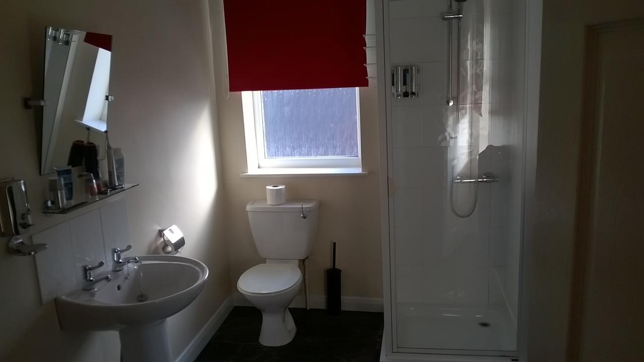 Upton Arms Hotel Pontefract Dış mekan fotoğraf